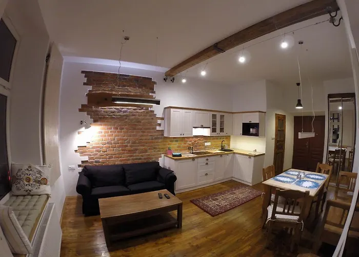 Honey Apartments