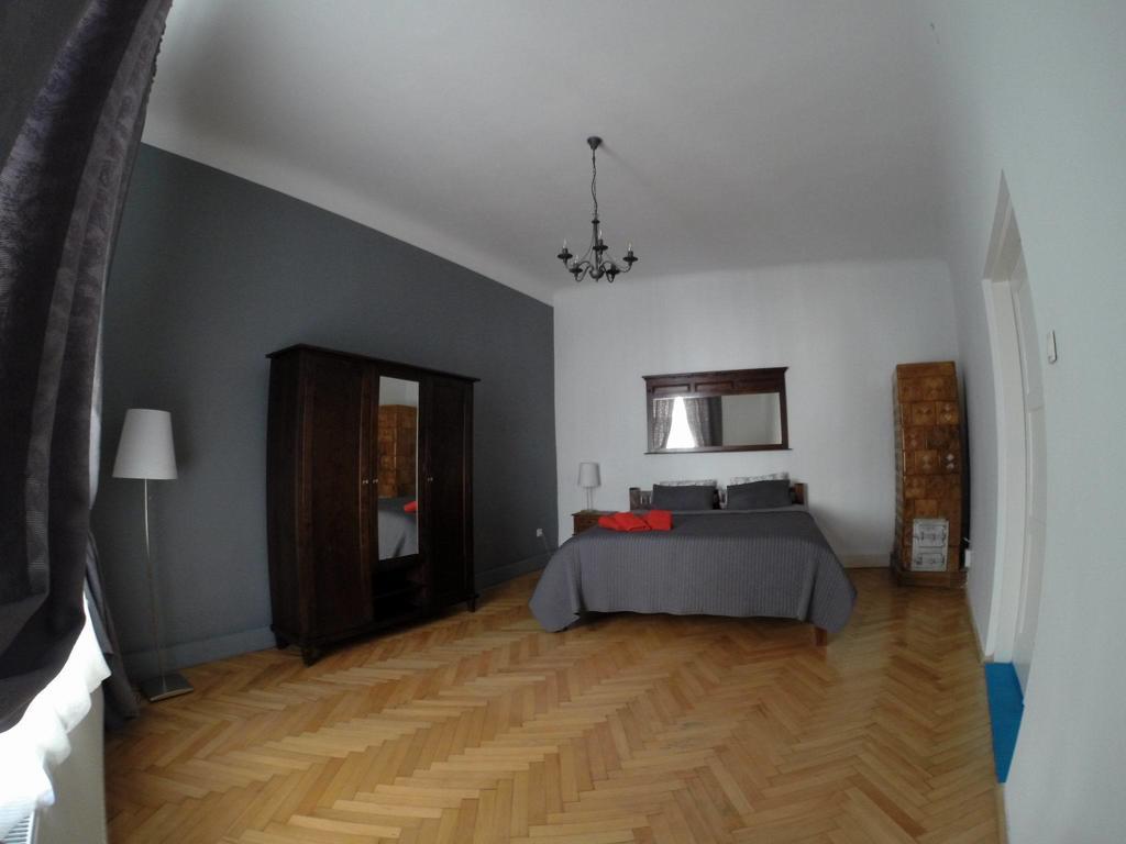 Apartment Honey