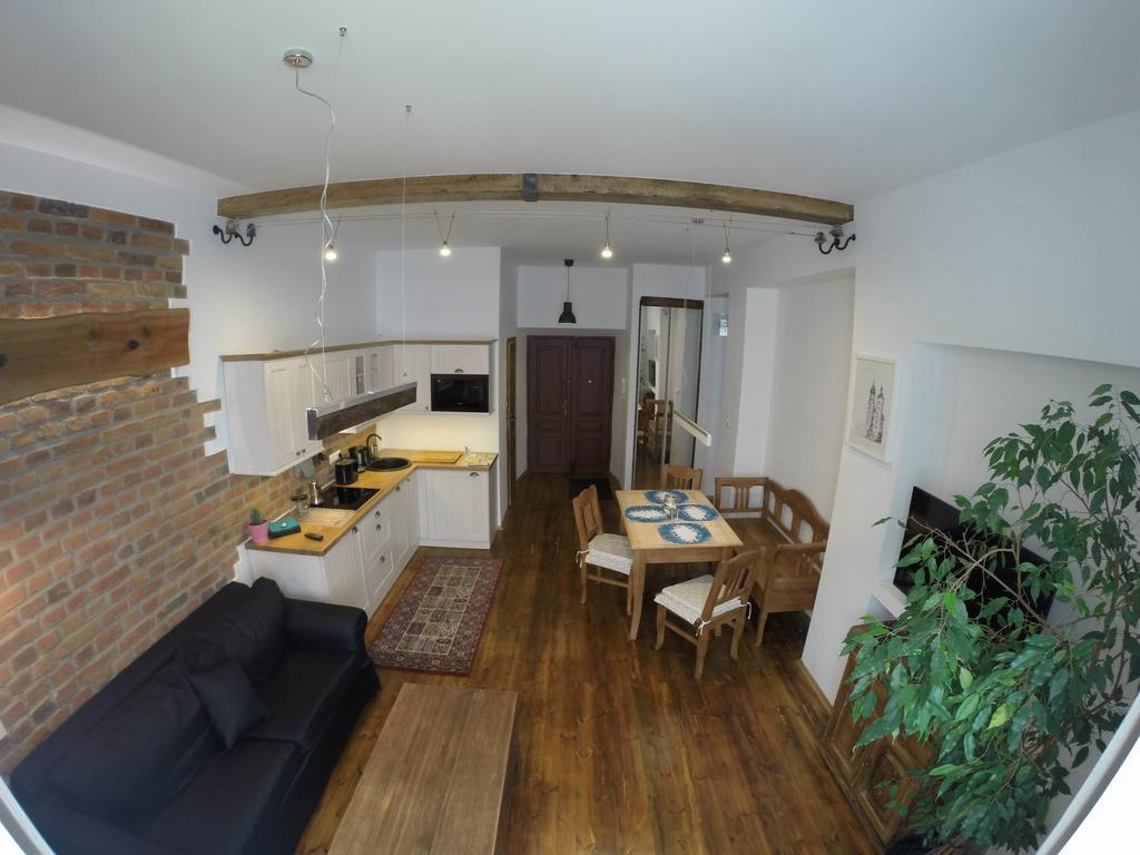Apartment Honey *