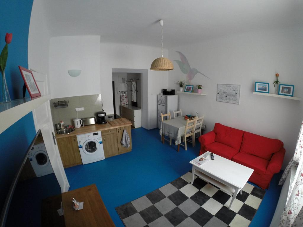 Honey Apartment