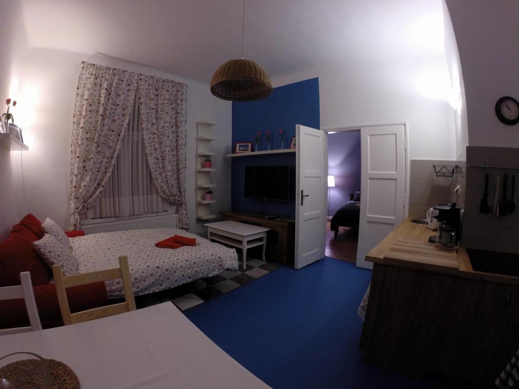 Apartment Honey