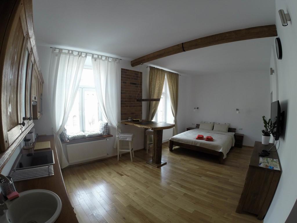 Honey Apartment