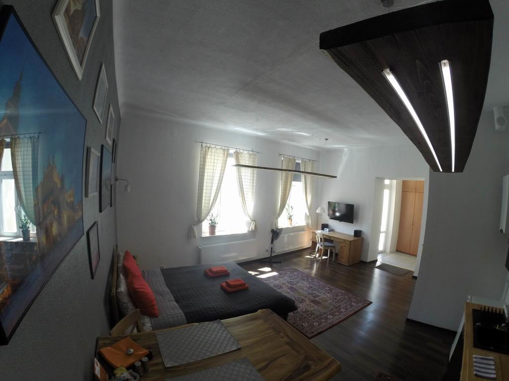 Apartment Honey