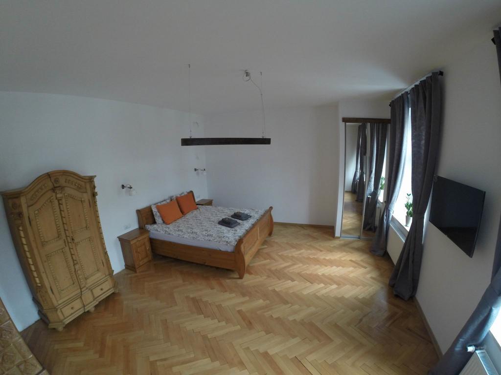Apartment Honey